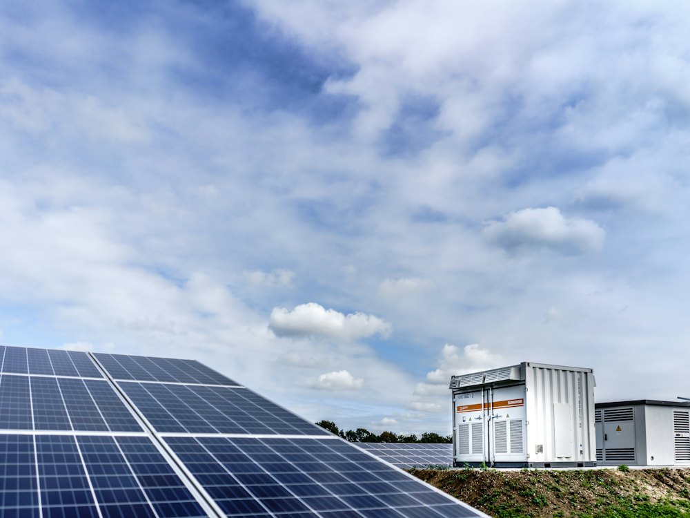 Inverters & storage